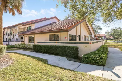 6030 SE Martinique Dr #104, Stuart, FL 34997