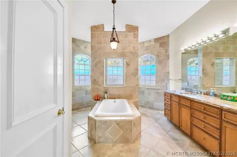 Bath - 3006 SE Doubleton Dr, Stuart, FL 34997 photo 4 of 6