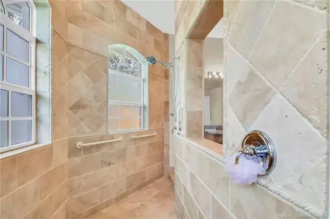 Bath - 3006 SE Doubleton Dr, Stuart, FL 34997 photo 6 of 6