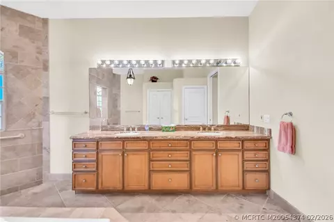 Bath - 3006 SE Doubleton Dr, Stuart, FL 34997 photo 5 of 6