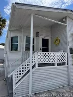 677 Nettles Blvd, Jensen Beach, FL 34957