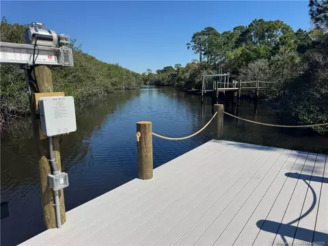 279 SE Via Bisento, Port Saint Lucie, FL 34952