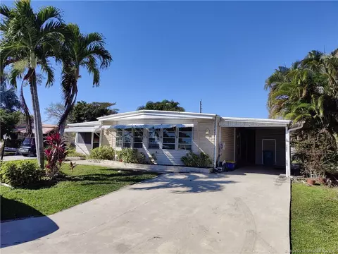 8629 Crown Dr, Boynton Beach, FL 33436