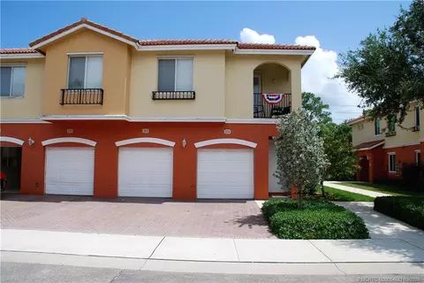 51 SE Sedona Cir #104, Stuart, FL 34994