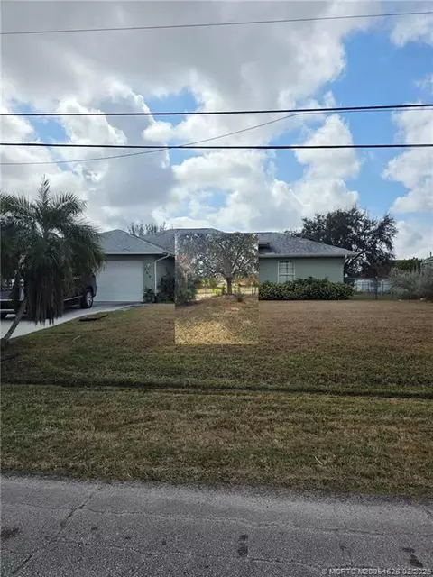 2692 SW Altamira Ave, Port Saint Lucie, FL 34987