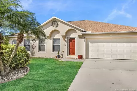 817 SW Kappa Ave, Port Saint Lucie, FL 34953