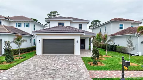 207 SE Via Bisento, Port Saint Lucie, FL 34952