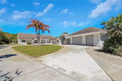 815 NE Stokes Ter, Jensen Beach, FL 34957