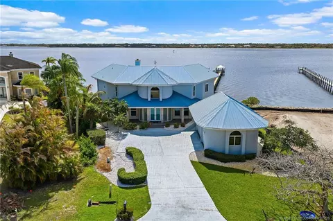 2318 NW Bay Colony Ct, Stuart, FL 34994