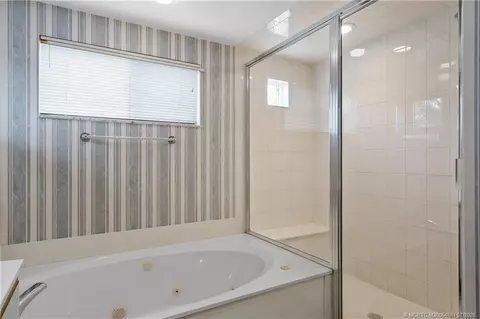 Bath - 164 NEdgewater Dr #2106, Stuart, FL 34996 photo 1 of 2