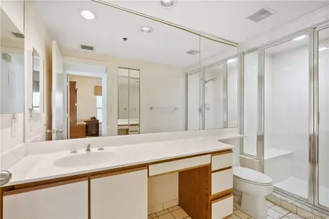 Bath - 164 NEdgewater Dr #2106, Stuart, FL 34996 photo 2 of 2