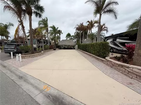 99 NW Boundary Dr, Port St Lucie, FL 34986