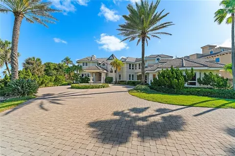 Exterior - 3066 SE Dune Dr, Stuart, FL 34996 photo 1 of 10