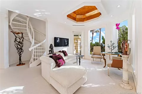 Living - 3066 SE Dune Dr, Stuart, FL 34996 photo 7 of 10