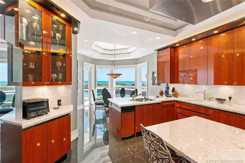 Kitchen - 3066 SE Dune Dr, Stuart, FL 34996 photo 5 of 5