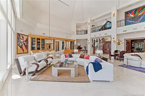 Living - 3066 SE Dune Dr, Stuart, FL 34996 photo 4 of 10