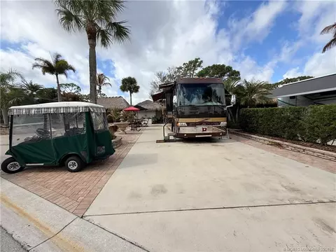 33 NW Boundary Dr, Port St Lucie, FL 34986