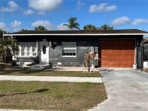 4800 SEbbtide Ave, Stuart, FL 34997