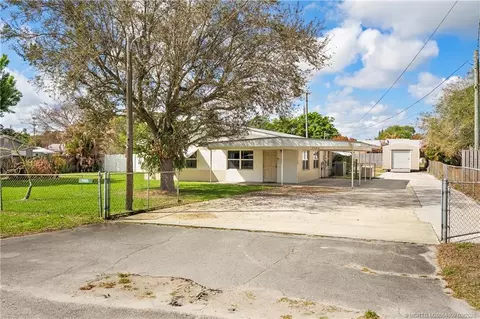 5086 SE Channel Dr, Stuart, FL 34997