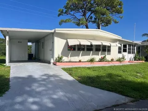 6308 S Ash Ln, Atlantis, FL 33462