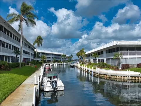 1862 SW Palm City Rd #203, Stuart, FL 34994