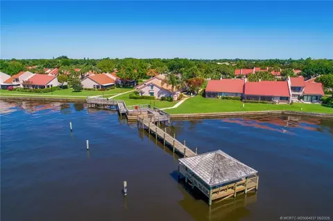 3504 SE Sandpiper Cir, Port Saint Lucie, FL 34952