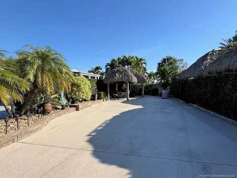 6 NW Boundary Dr, Port St Lucie, FL 34986