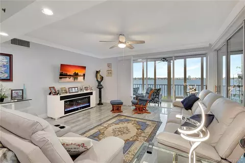 1140 SW Chapman Way #401, Palm City, FL 34990
