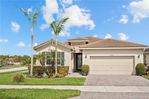 4520 NW Exchange Ave, Jensen Beach, FL 34957