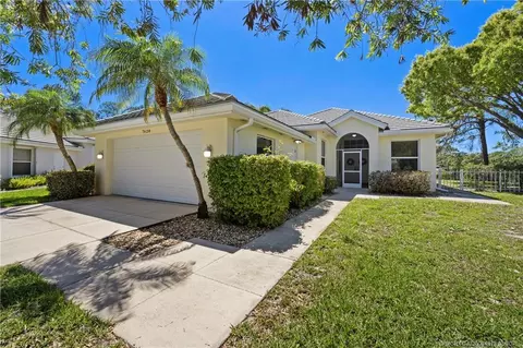 7628 SE Autumn Ln, Hobe Sound, FL 33455