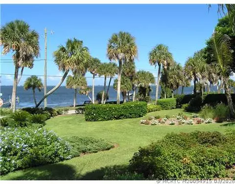 10205 S Indian River Dr, Fort Pierce, FL 34982