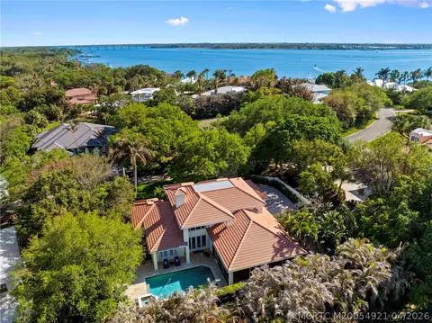 View/Area - 4 Castle Hill Way, Stuart, FL 34996 photo 3 of 5