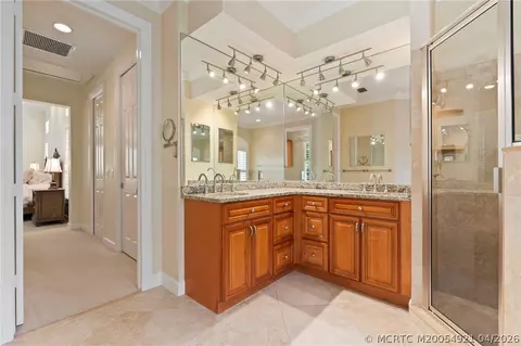 Bath - 4 Castle Hill Way, Stuart, FL 34996 photo 1 of 3