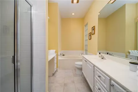 Bath - 1477 SW Eagleglen Pl, Stuart, FL 34997 photo 1 of 6