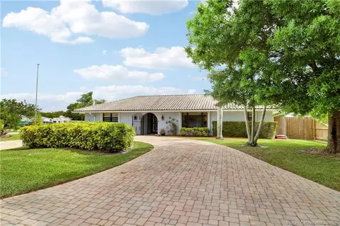 4379 SE Tall Pines Ave, Stuart, FL 34997