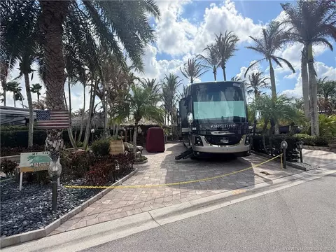 412 NW Chipshot Ln, Port St Lucie, FL 34986