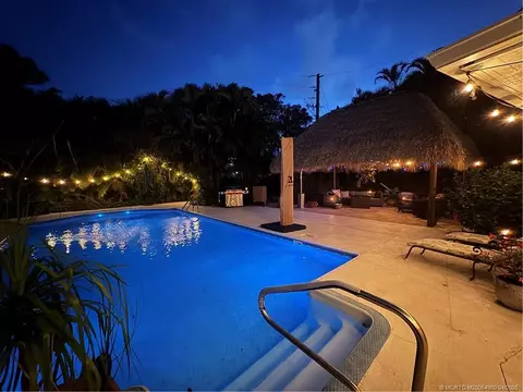 517 SW South Carolina Dr, Stuart, FL 34994