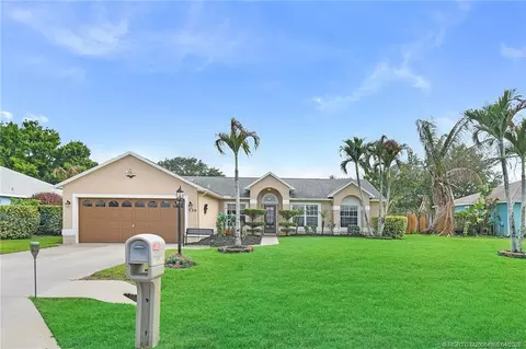 526 NE Vanda Terrado, Jensen Beach, FL 34957