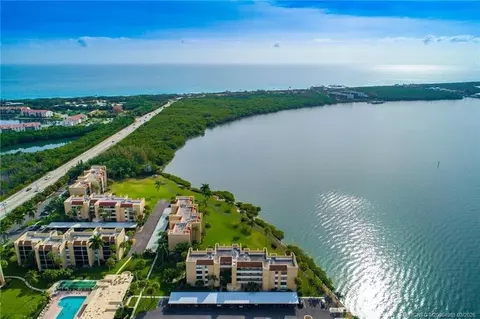 3432 NE Causeway Blvd #102, Jensen Beach, FL 34957