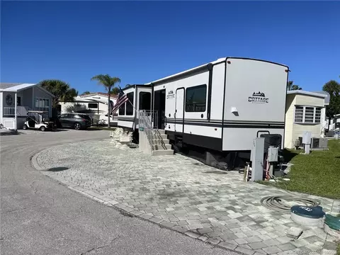 769 Nettles Blvd, Jensen Beach, FL 34957