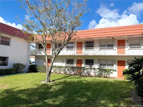 2600 SE Ocean Blvd #II11, Stuart, FL 34996