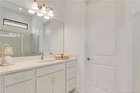 Bath - 7030 SE Haven Ln, Stuart, FL 34997 photo 4 of 7