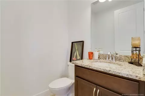 Bath - 7030 SE Haven Ln, Stuart, FL 34997 photo 7 of 7