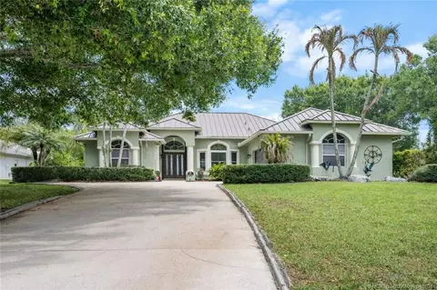 4850 SW Lake Grove Cir, Palm City, FL 34990