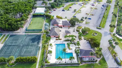 View/Area - 245 NE Macarthur Blvd #12, Stuart, FL 34996 photo 5 of 8