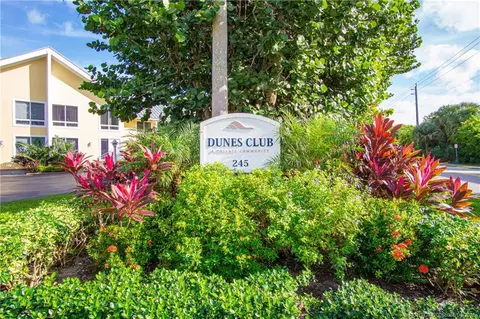 View/Area - 245 NE Macarthur Blvd #12, Stuart, FL 34996 photo 4 of 8