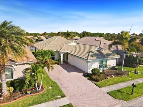 1661 NW Old Oak Ter, Jensen Beach, FL 34957