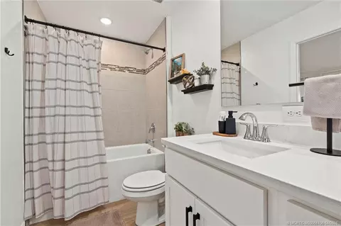 Bath - 6 Castle Hill Way, Stuart, FL 34996 photo 1 of 10
