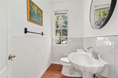 Bath - 6 Castle Hill Way, Stuart, FL 34996 photo 6 of 10