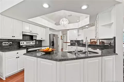 Kitchen - 6 Castle Hill Way, Stuart, FL 34996 photo 4 of 4